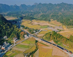 Guangxi finishes record road tunnel on Danlu Mountain