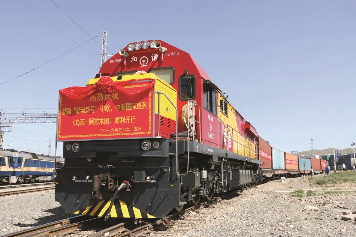 Xinjiang sees surging railway freight volume in Jan-Aug