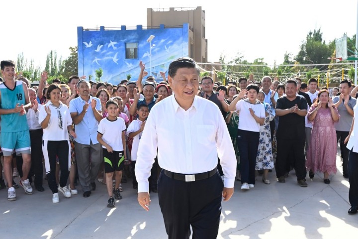 Xi's visit gives inspiration to Xinjiang