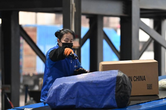 China handles 552m parcels on Double 11 shopping festival