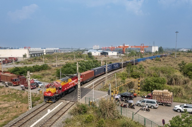 China-Laos Railway sees freight volume exceed 10m tons