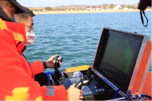 Underwater robot competition raises tech limits
