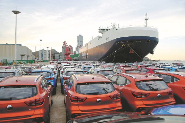 China's auto export industry climbing to the top