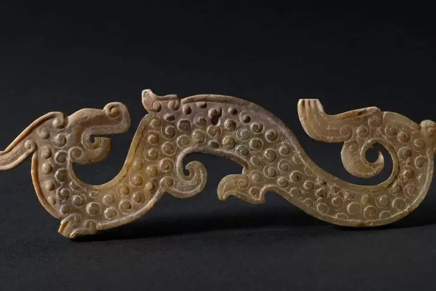 2,000-year-old dragon pendant