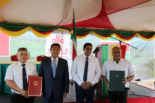 China-aided agricultural technology assistance project in Suriname starts construction