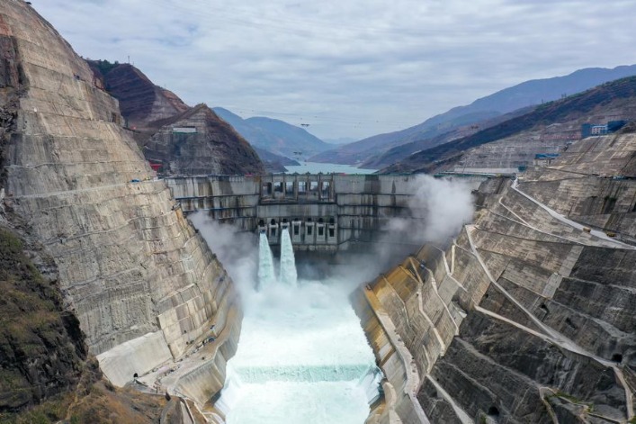 China's mega hydropower station starts producing green energy