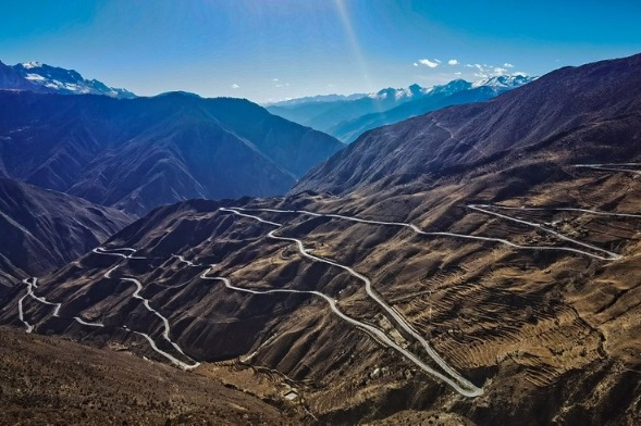 China's policy bank ups loan support for rural roads