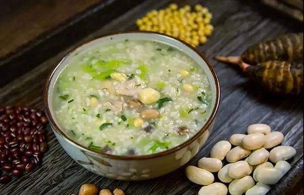 Wuxi people celebrate Laba Festival with porridge