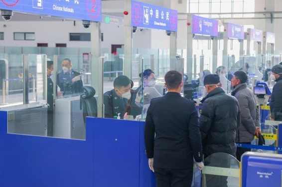 Xinjiang's border ports resume passenger clearance