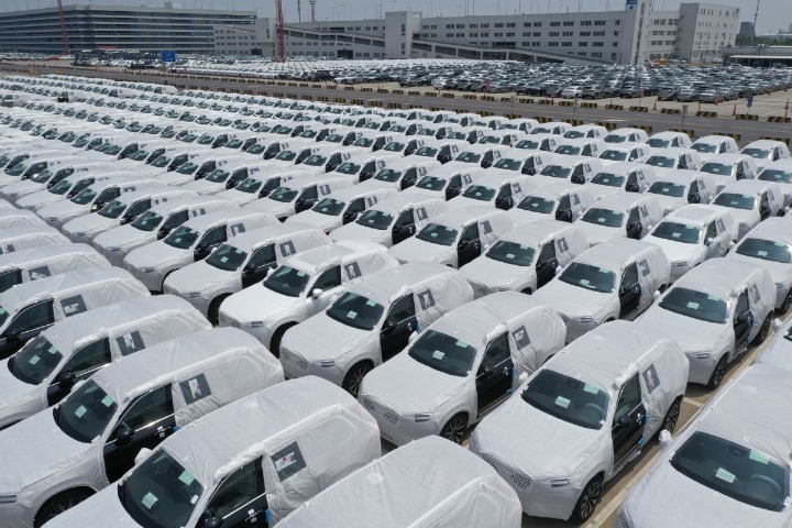 BYD exports electric trucks to India by bulk carrier via Shanghai port