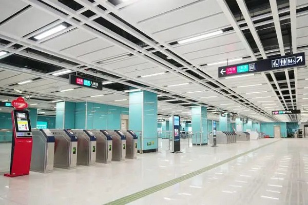 The installation of wide passage gates also greatly facilitates the entry and exit of passengers, allowing passengers carrying strollers, suitcases and other bulky items to travel smoothly..jpg