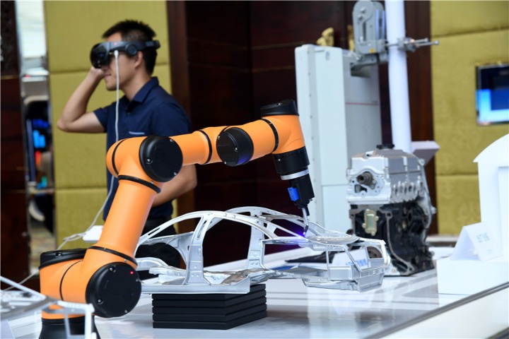 China's high-end manufacturing sector sees robust growth: report