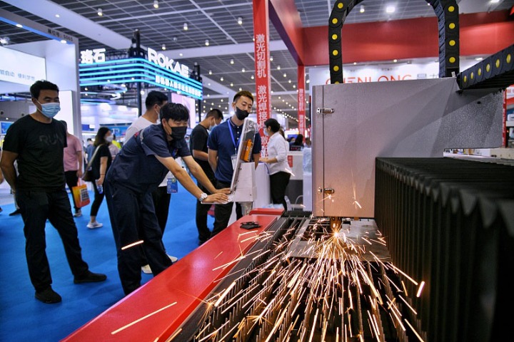 Big gains overseas highlight laser equipment firms