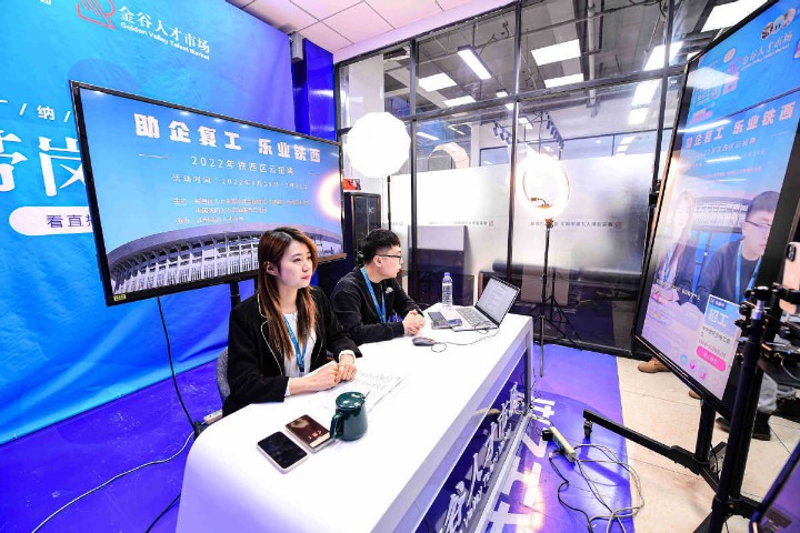 Livestreaming, short-video platforms become job hunting sites