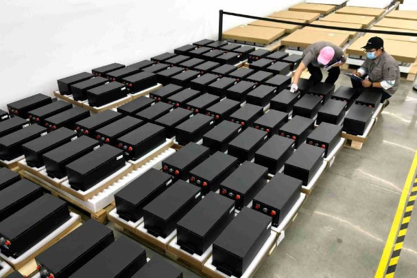 China's power battery output surges in 2022