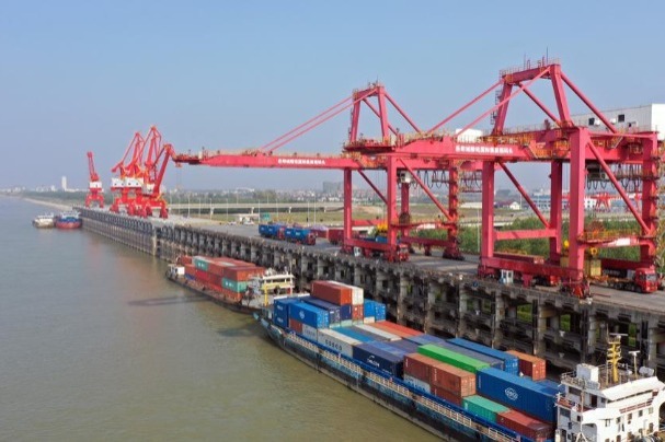 Port on Yangtze sees substantial growth