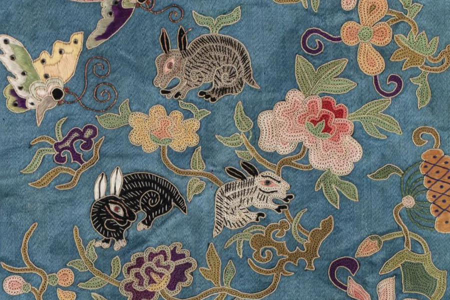 Qing Dynasty embroidery depicts three rabbits