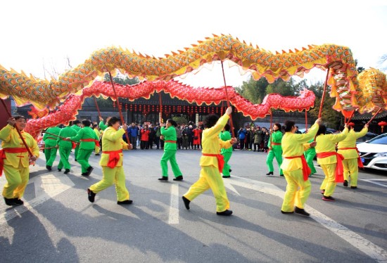 Yangzhou holds activities for Lantern Festival