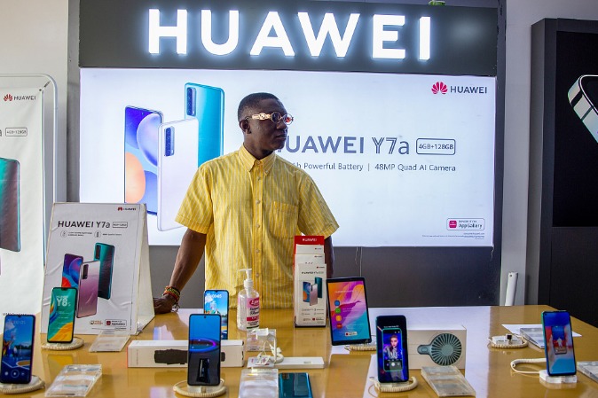 Chinese smartphones give big boost to Africa's digital economy