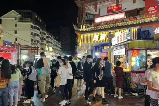 Shanghai prepares for return of street vendors