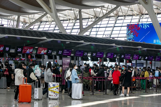 Airports in Shanghai see strong rebound in passenger throughput