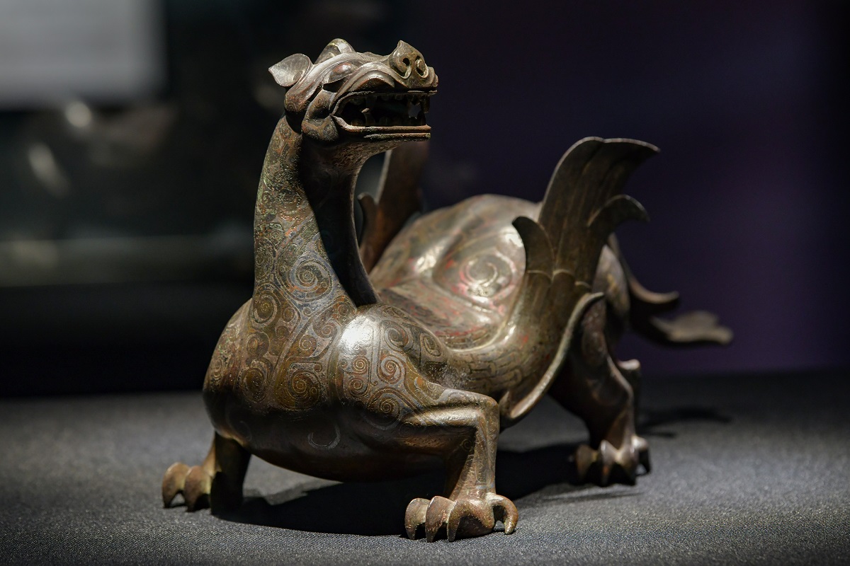 Warring States Period cultural relics from Hebei on exhibit in Chongqing