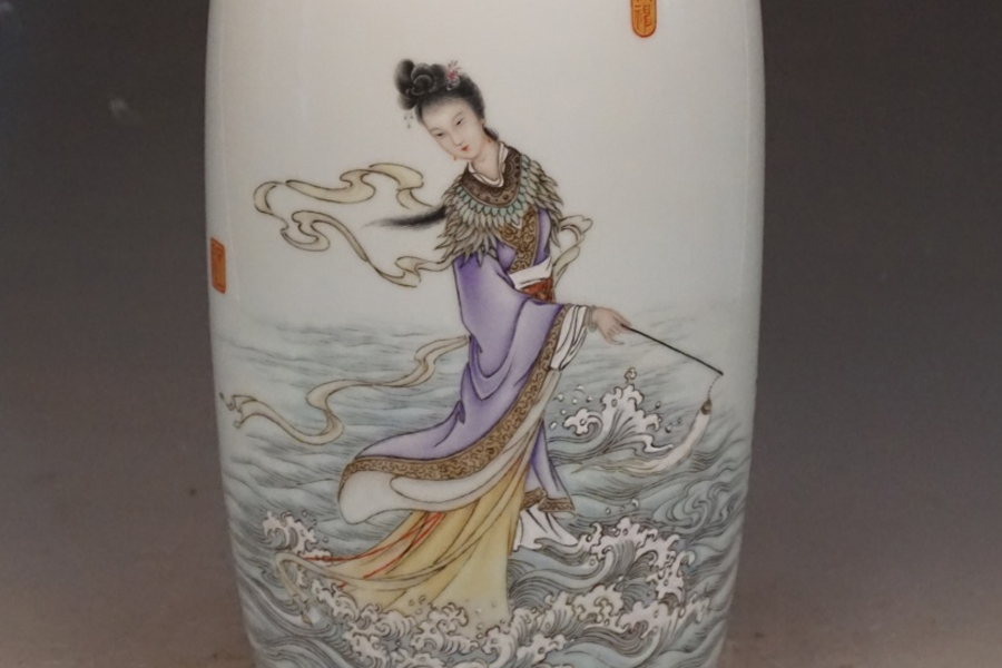Female images depicted on ceramics