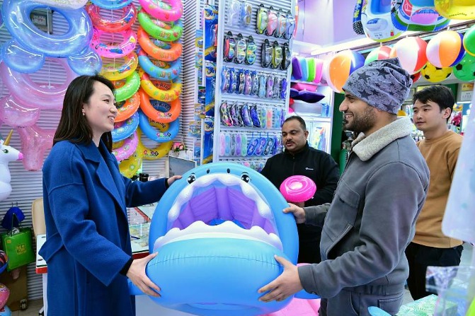 Yiwu's retail market ramps up efforts to win orders