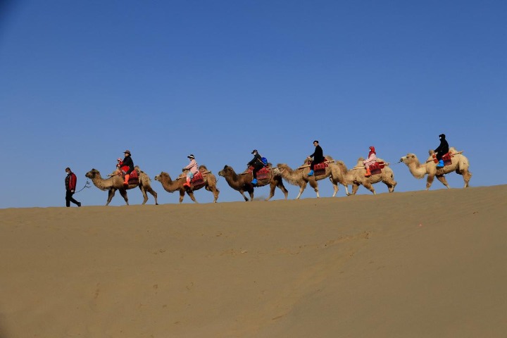 Tourism picks up in Dunhuang's scenic areas