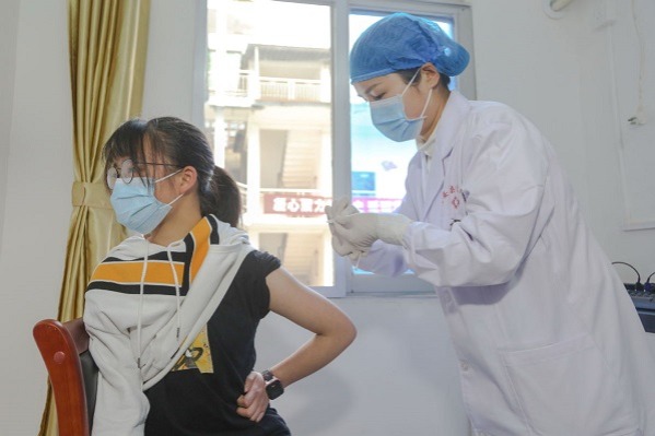 Free HPV vaccines offered to students in Jiangsu