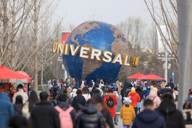 Universal Beijing Resort bans freelance photography services inside park