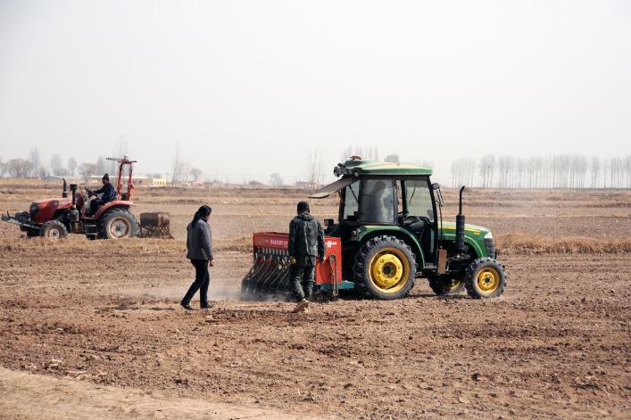 Beidou system improves farming in Inner Mongolia