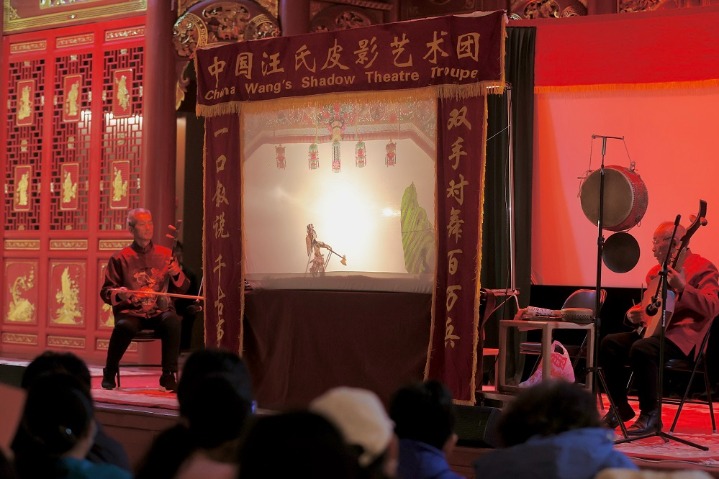 Folk puppet show staged at Beijing museum