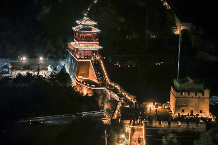 Juyongguan Great Wall launches night tours for the first time