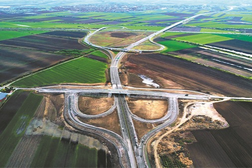 Chinese-built expressway section opens in Serbia