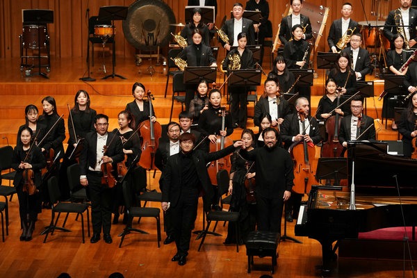 Shenzhen Symphony Orchestra performs in Beijing festival