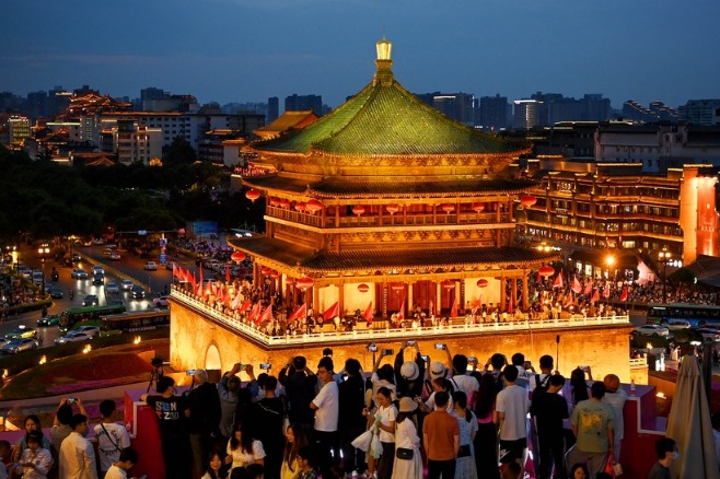 China sees international tourism boom during May Day holiday