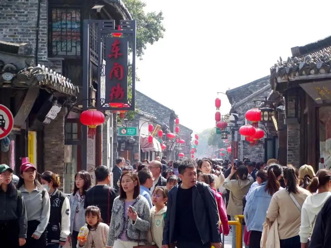 Yangzhou sees travel boom during May Day holiday