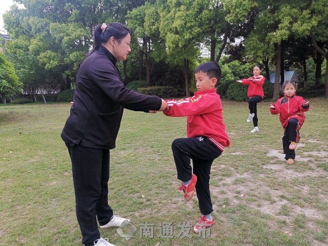 Martial artist promotes kungfu among Nantong residents