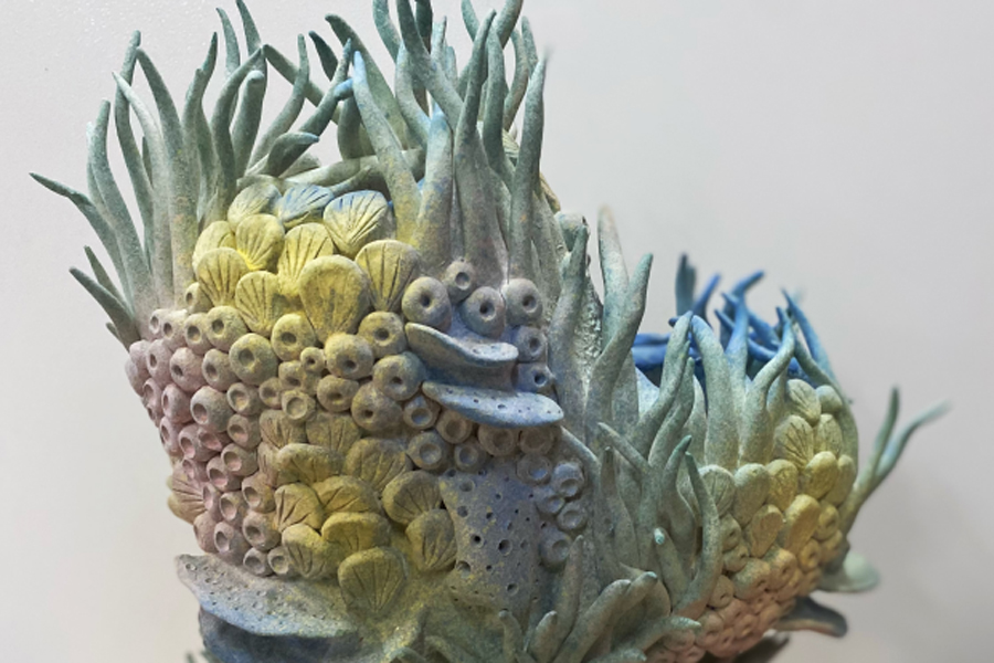 Guizhou exhibit highlights local porcelain art