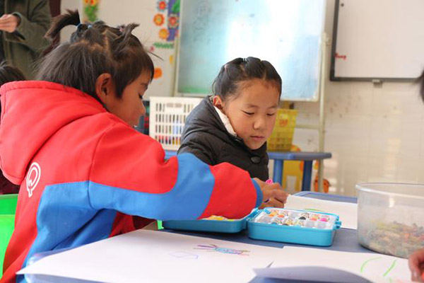 Tibet moving toward full coverage of preschool education