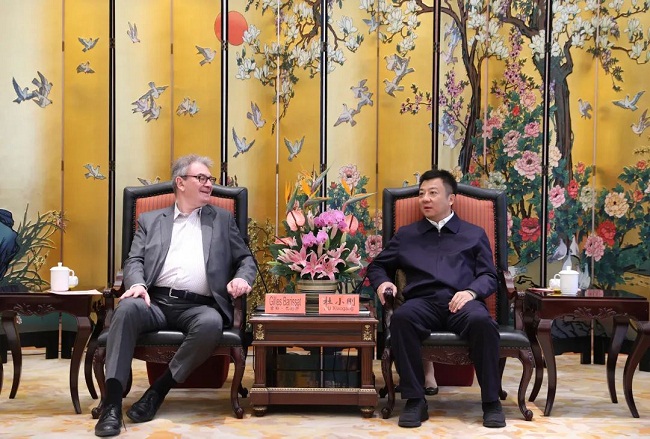 Founder of IPEM visits Wuxi
