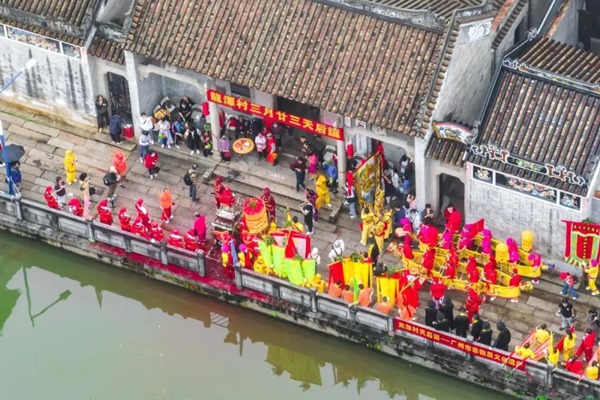 Haizhu holds parade to celebrate Tin Hau Festival