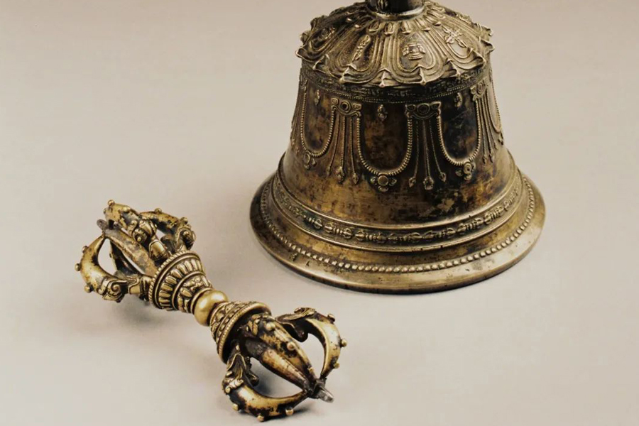 Tang Dynasty vajra and bell witness the spread of Vajrayana Buddhism
