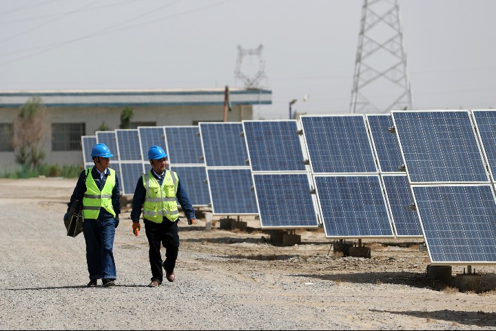 China builds massive solar park to reduce carbon footprint