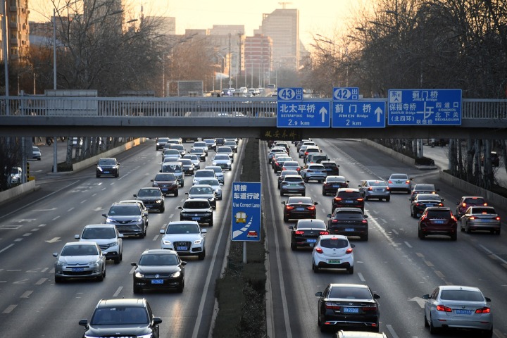 China to adopt stricter standards for auto emissions