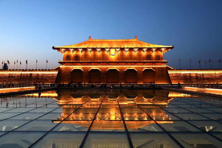 Danfeng Gate at Daming Palace National Heritage Park offers picturesque night view