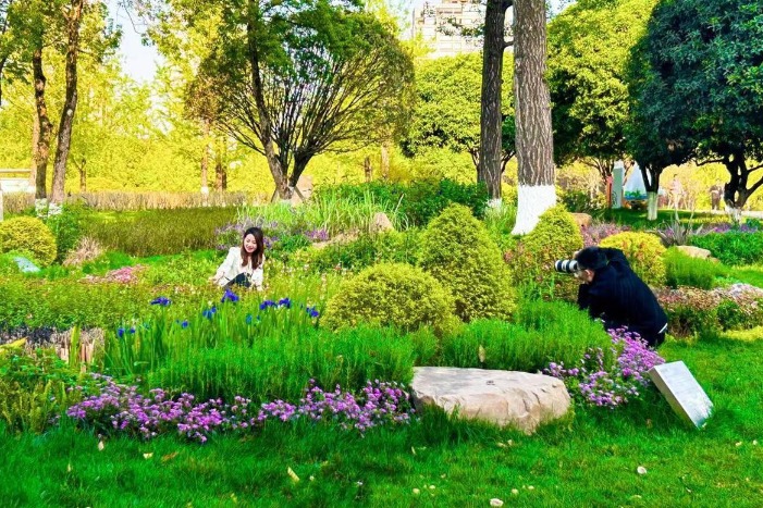 Chongqing's 'sponge garden' shows how to use rainwater