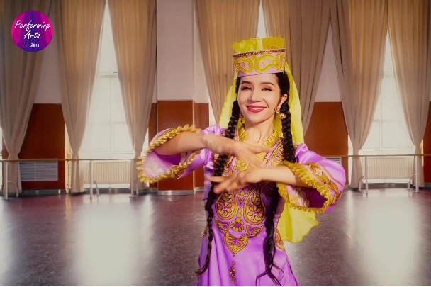 Uzbek dance: Larzon