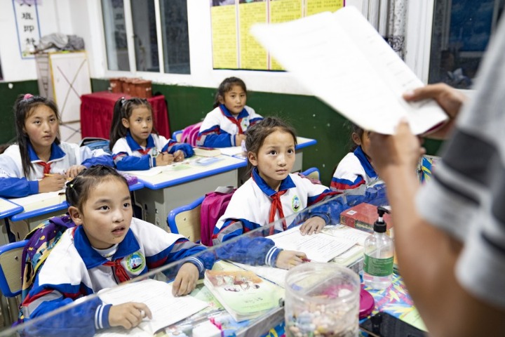 Students in Tibet benefiting from range of subsidies